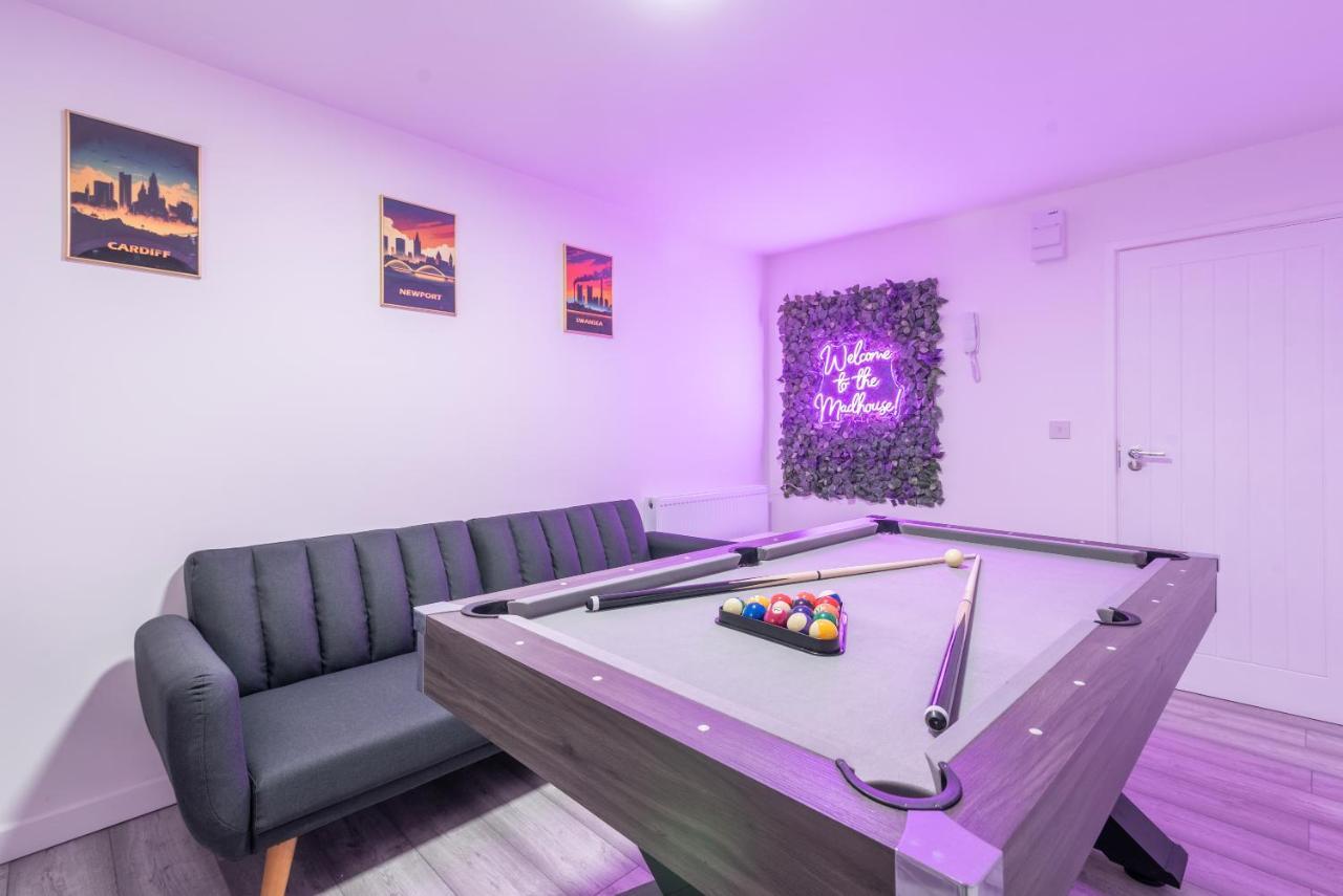 Exquisite Cardiff Apartments- With Garden Lounge & Games Room Kültér fotó