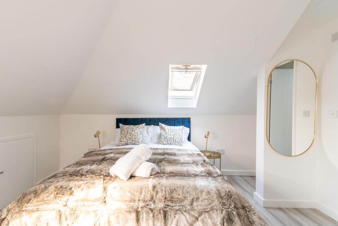 Exquisite Cardiff Apartments- With Garden Lounge & Games Room Kültér fotó